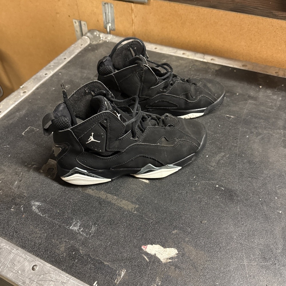 Authentic Nike Boys Air Jordan True Flight 343795-010 Black Sneaker Shoes Sz 5Y